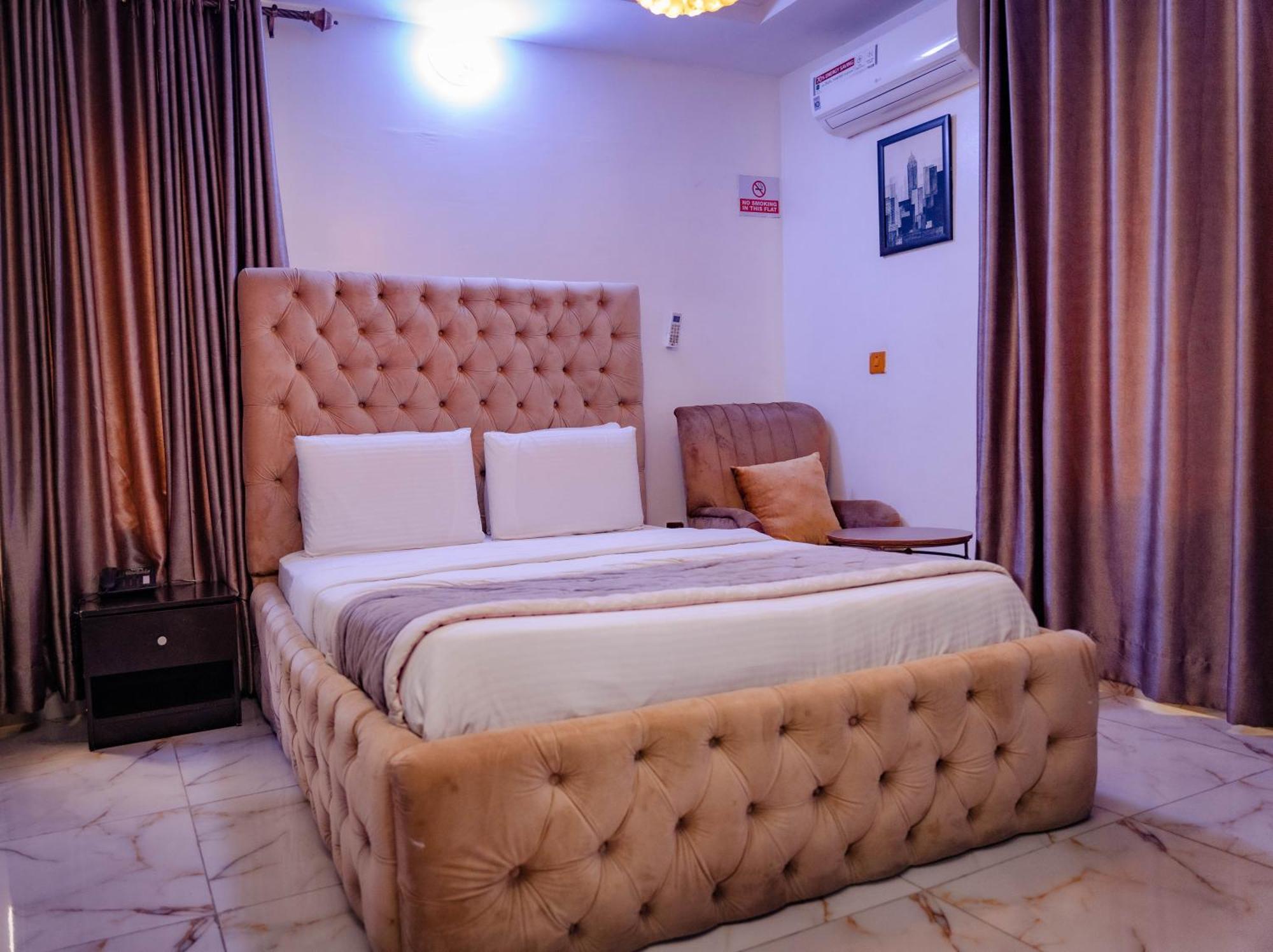 247 Luxury Hotel Lekki Exterior foto